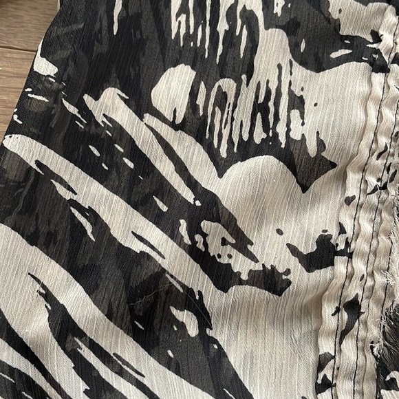 Express Top - Picture 2 of 5